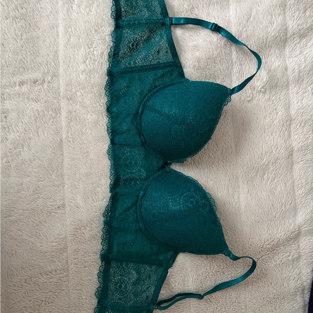 Elegant Lace Teal Bra